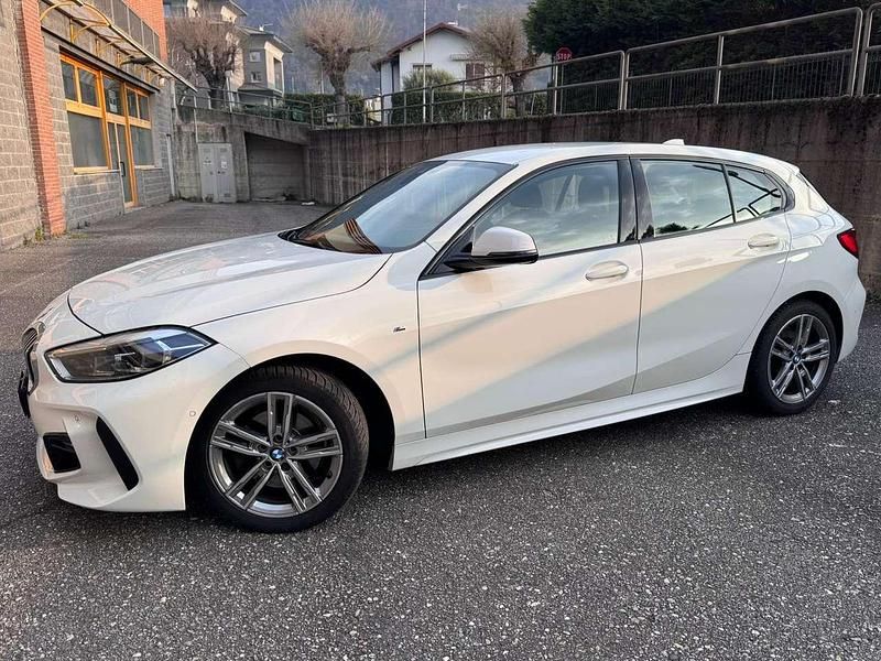 Usata BMW 116 M Sport 109 CV (80 kW) 2021 Bianco Utilitaria