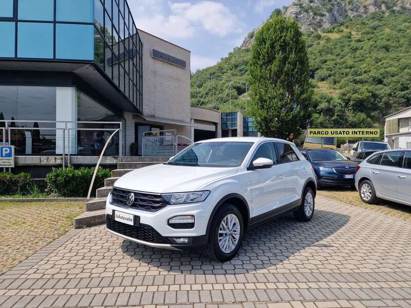 Bianco Usata 2020 VW T-Roc Business SUV | 20.700 € (Ottimo prezzo) - Immagine 1/4