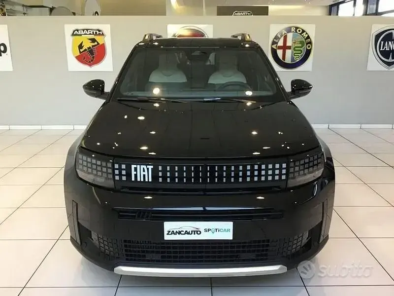 Nuova Fiat Grande Panda La Prima 100 CV (73 kW) 2026 Nero Utilitaria