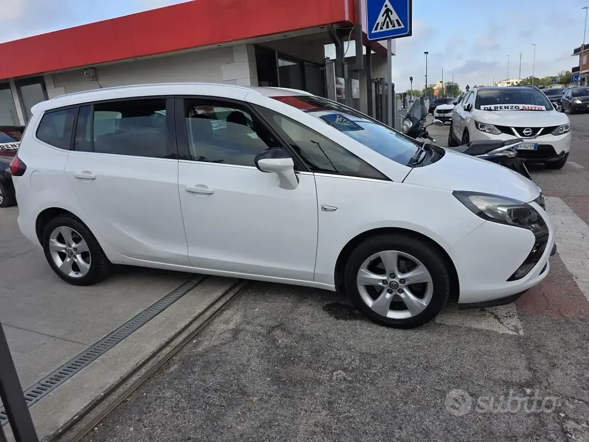 Usata Opel Zafira Tourer Cosmo 150 CV (110 kW) 2014 Bianco Monovolume