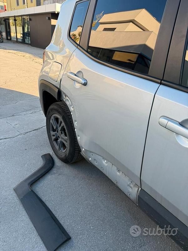 Usata Jeep Renegade 130 CV (95 kW) 2021 Grigio SUV