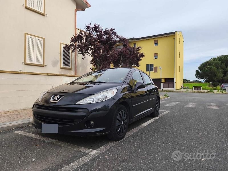 Usata Peugeot 207 70 CV (51 kW) 2007 Nero Berlina