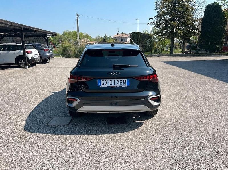 Gebraucht Audi A3 Ambiente 150 PS (110 kW) 2024 Schwarz Limousine