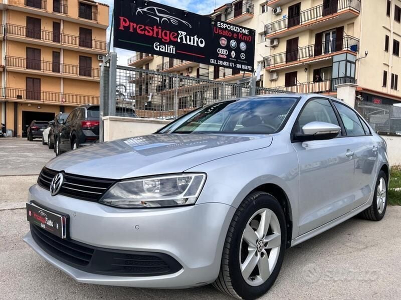 Usata VW Jetta 105 CV (77 kW) 2012 Grigio Berlina