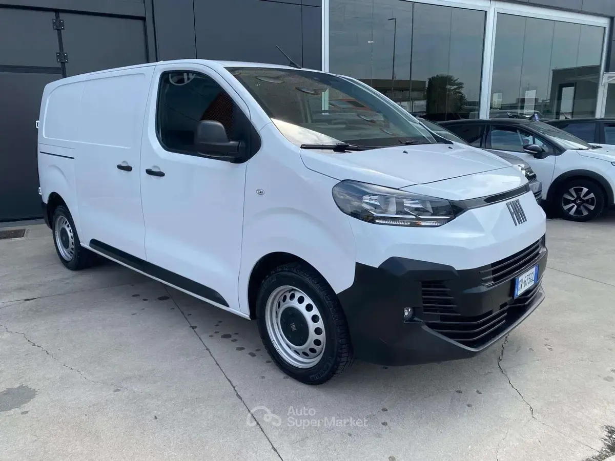 Begagnad Fiat Scudo 144 HK (105 kW) 2024 Vit Van