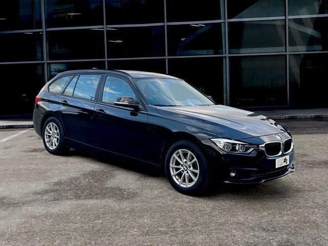 Usata BMW 316 Sport Line 116 CV (85 kW) 2019 Nero Station wagon