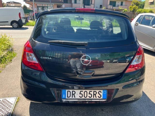 Usata Opel Corsa Cosmo 80 CV (58 kW) 2008 Nero Berlina