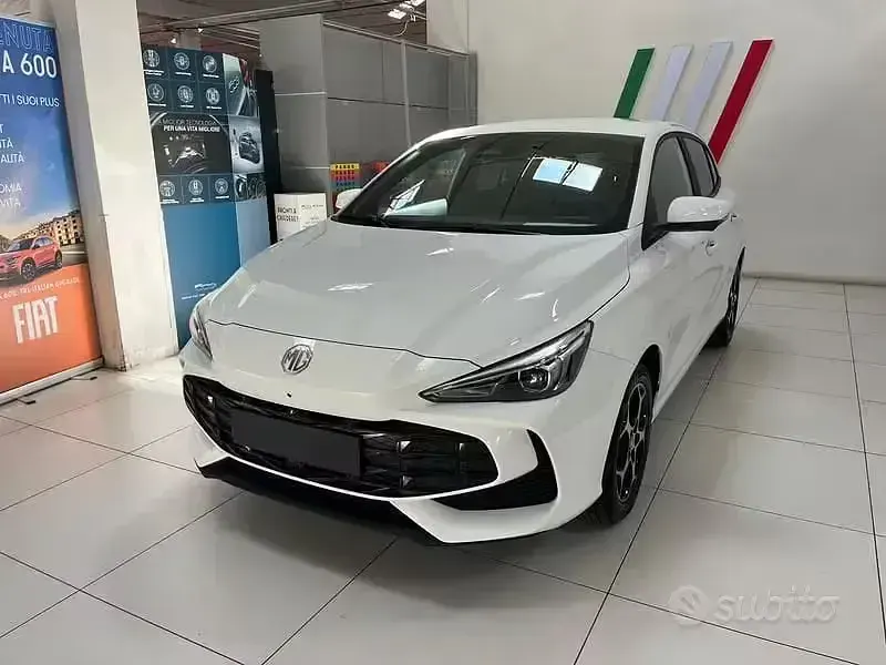 Nuova MG MG3 Luxury 194 CV (142 kW) 2026 Bianco Utilitaria