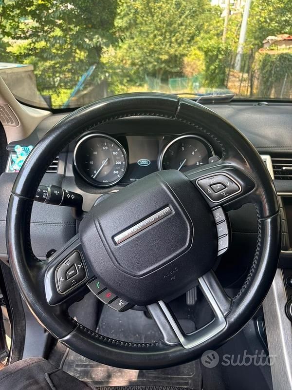 Usata Land Rover Range Rover evoque 150 CV (110 kW) 2016 Nero SUV