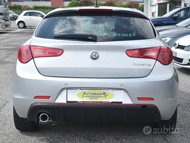Usata Alfa Romeo Giulietta 120 CV (88 kW) 2017 Grigio Utilitaria