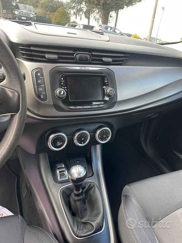 Usata Alfa Romeo Giulietta 105 CV (77 kW) 2015 Grigio Utilitaria