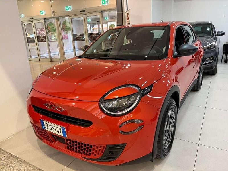 Nuova Fiat 600 La Prima 101 CV (74 kW) 2025 Rosso SUV