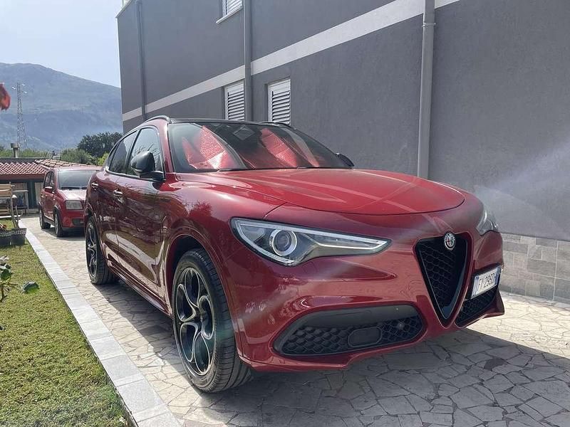 Usata Alfa Romeo Stelvio Tech Edition 210 CV (154 kW) 2019 Rosso SUV