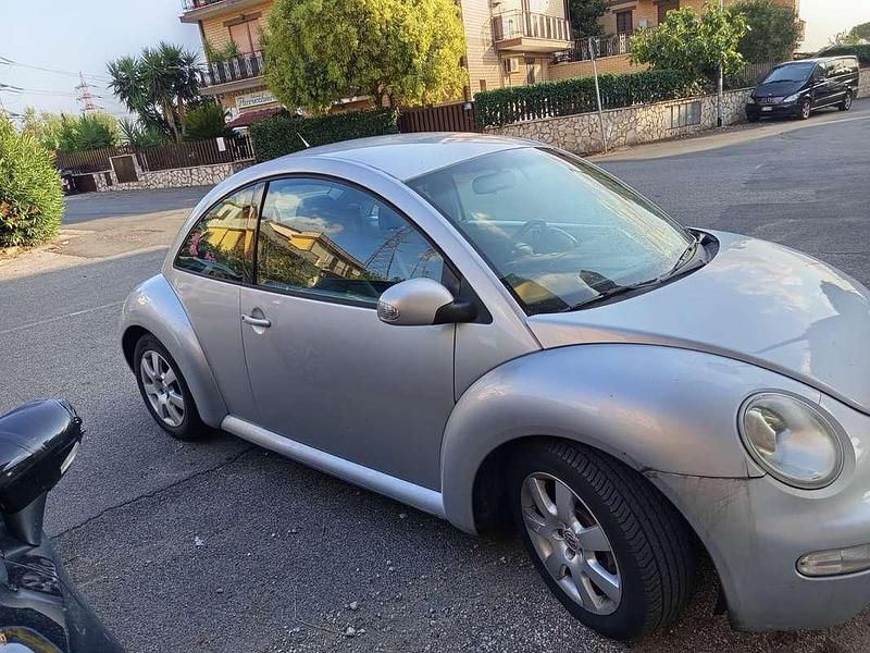Usata VW New Beetle 105 CV (77 kW) 2005 Utilitaria