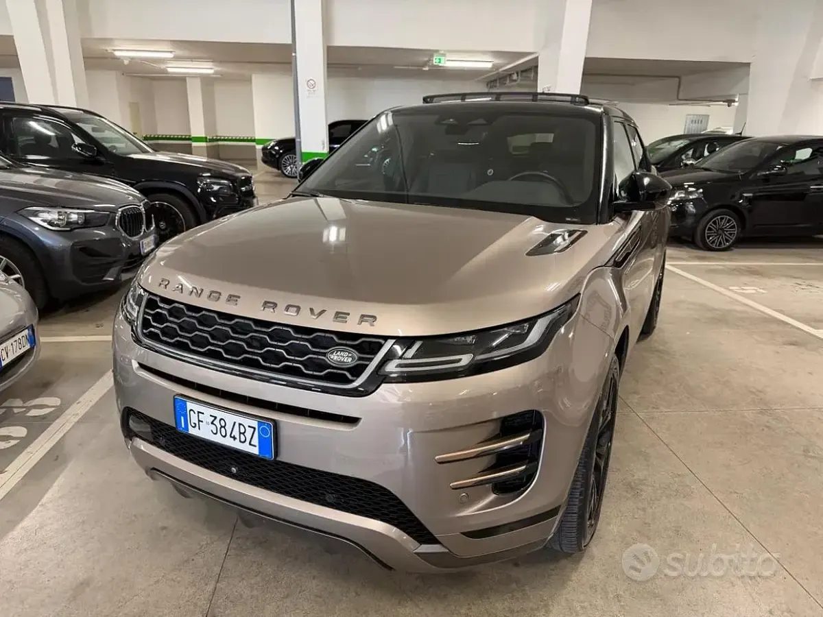 Usata Land Rover Range Rover evoque R-Dynamic 204 CV (150 kW) 2021 Grigio SUV