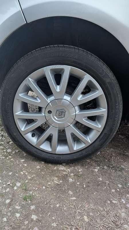 Usata Renault Clio III LE 101 CV (74 kW) 2008 Grigio Berlina