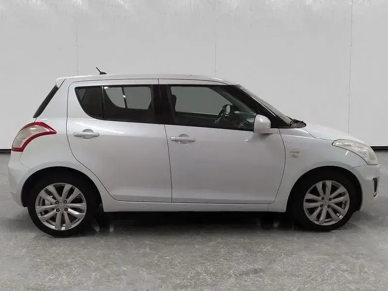 Usata Suzuki Swift 74 CV (54 kW) 2015 Bianco Utilitaria