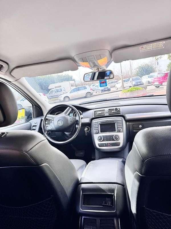 Usata Mercedes R350 265 CV (194 kW) 2012 Nero Monovolume