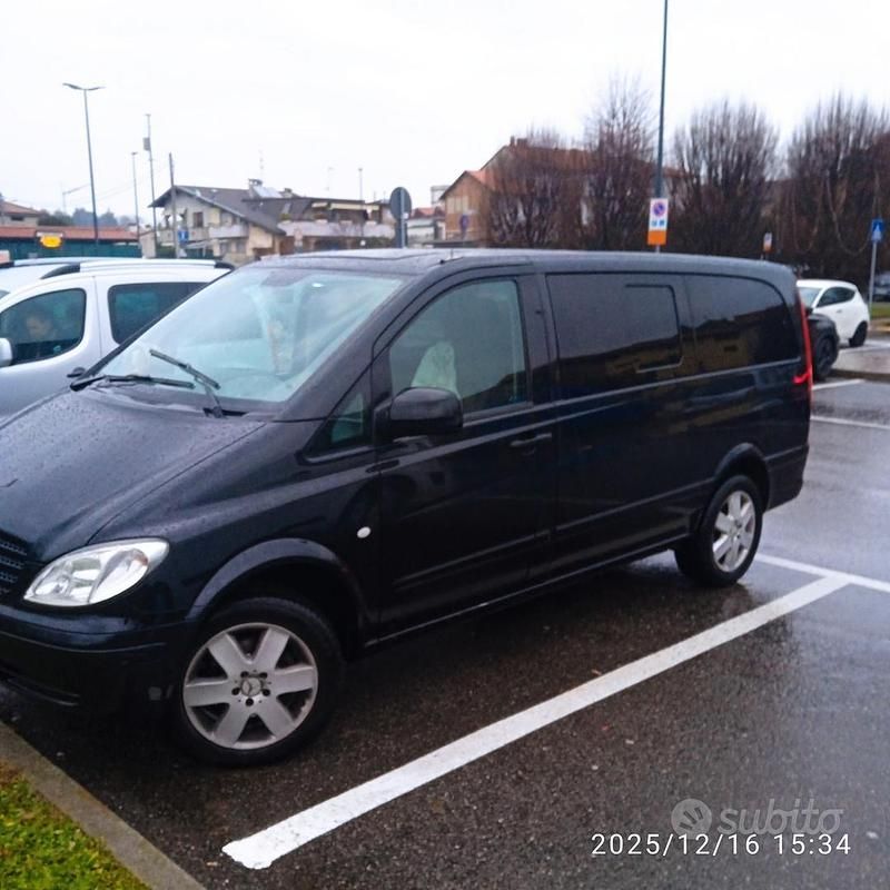 Usata Mercedes Vito 116 CV (85 kW) 2010 Nero Furgone