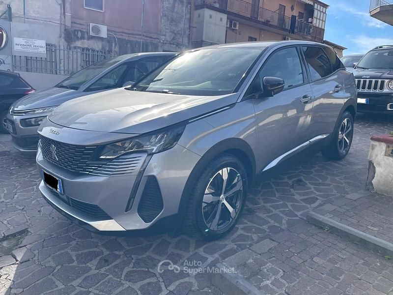Grigio Usata 2022 Peugeot 3008 Allure SUV | 19.999 € (Buon prezzo) - Immagine 1/4
