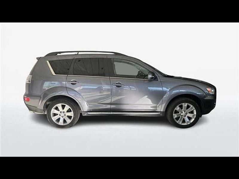 Usata Mitsubishi Outlander Instyle 156 CV (114 kW) 2012 Grigio SUV