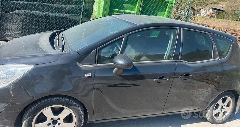 Occasion Opel Meriva Selection 110 ch (80 kW) 2011 Noir Monospace