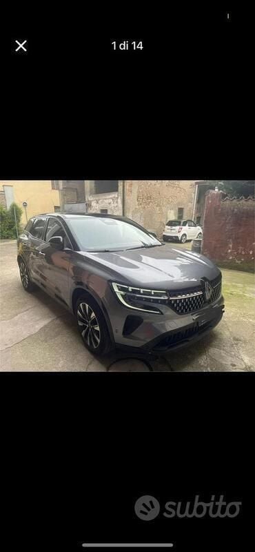Usata Renault Austral Techno 160 CV (117 kW) 2023 Grigio SUV