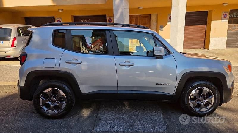 Usata Jeep Renegade Longitude 140 CV (102 kW) 2016 Grigio SUV
