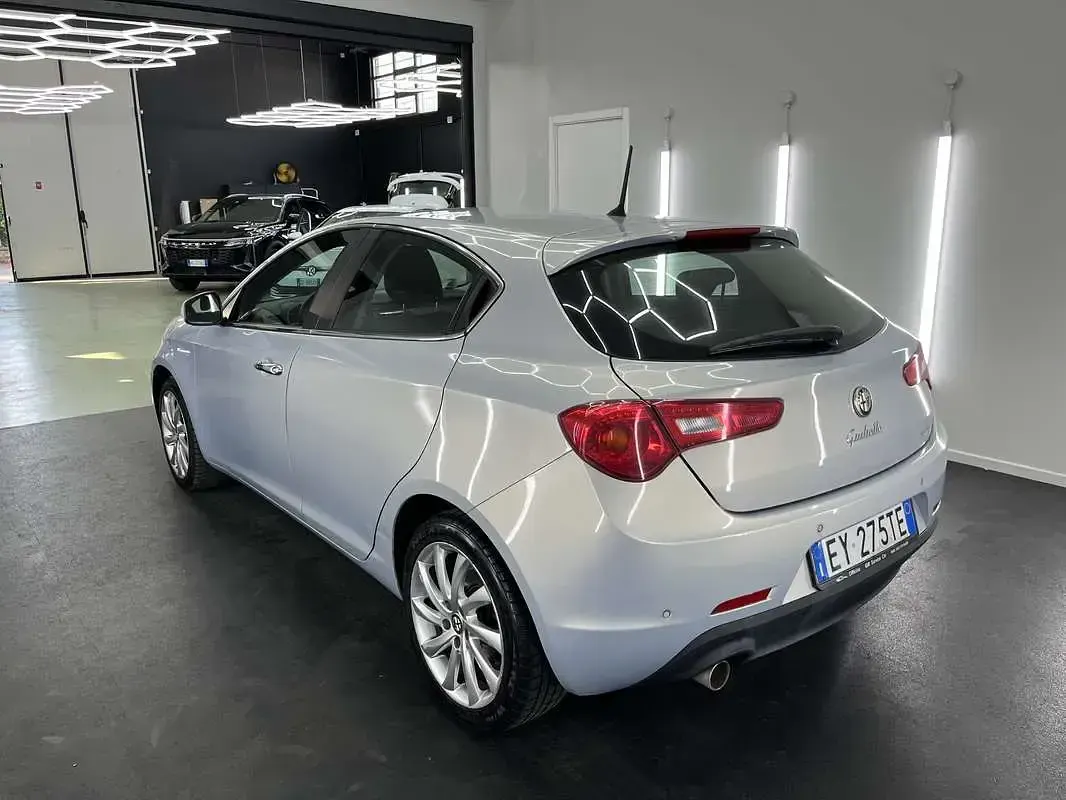 Usata Alfa Romeo Giulietta Distinctive 105 CV (77 kW) 2015 Utilitaria