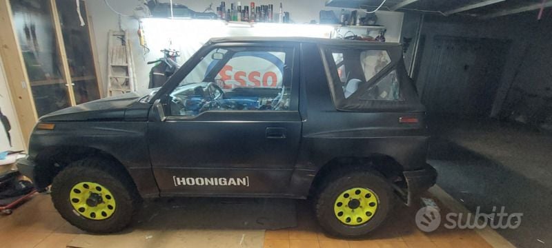 Usata Suzuki Vitara 75 CV (55 kW) 1992 Nero SUV