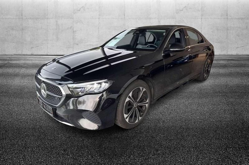 Nero Usata 2024 Mercedes E220 Advanced Plus Station wagon | 52.450 € (Buon prezzo) - Immagine 1/4