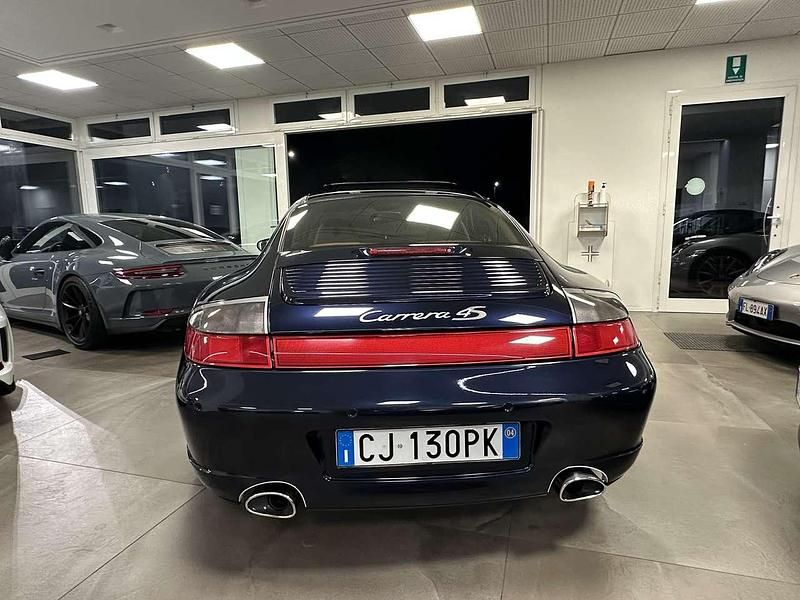 Usata Porsche 911 Carrera 4S 320 CV (235 kW) 2004 Blu midnight Coupé