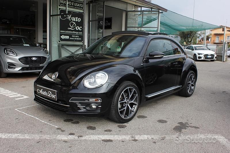 Usata VW Beetle Design 105 CV (77 kW) 2017 Nero Utilitaria