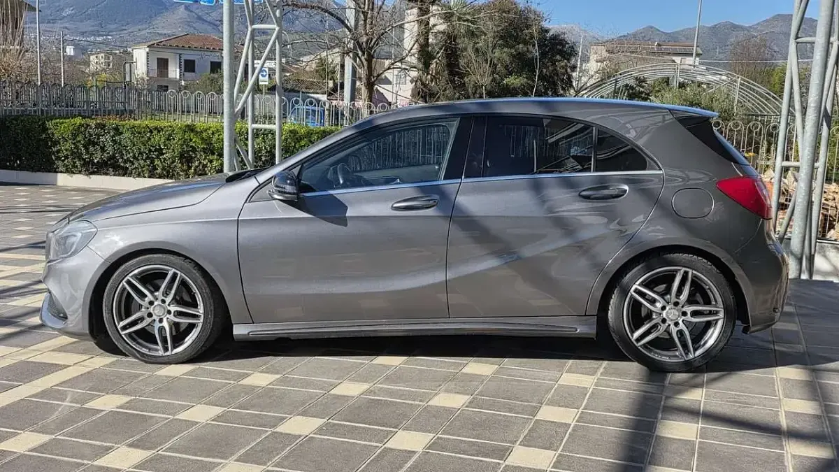 Usata Mercedes A220 170 CV (125 kW) 2013 Grigio Berlina