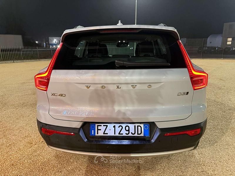 Occasion Volvo XC40 R-Design 150 ch (110 kW) 2019 Gris SUV