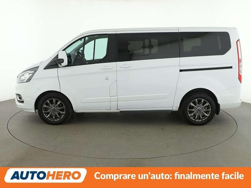 Usata Ford Tourneo Titanium 170 CV (125 kW) 2023 Bianco Monovolume