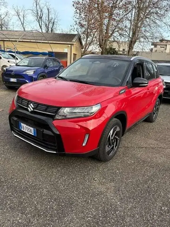 Nuova Suzuki Vitara 110 CV (80 kW) 2025 Rosso SUV