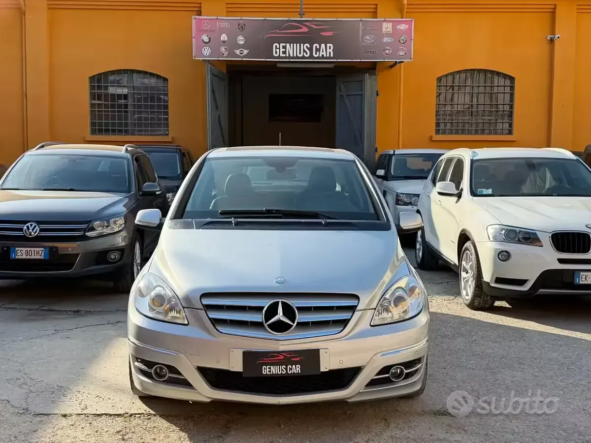 Usata Mercedes B180 109 CV (80 kW) 2008 Grigio Monovolume