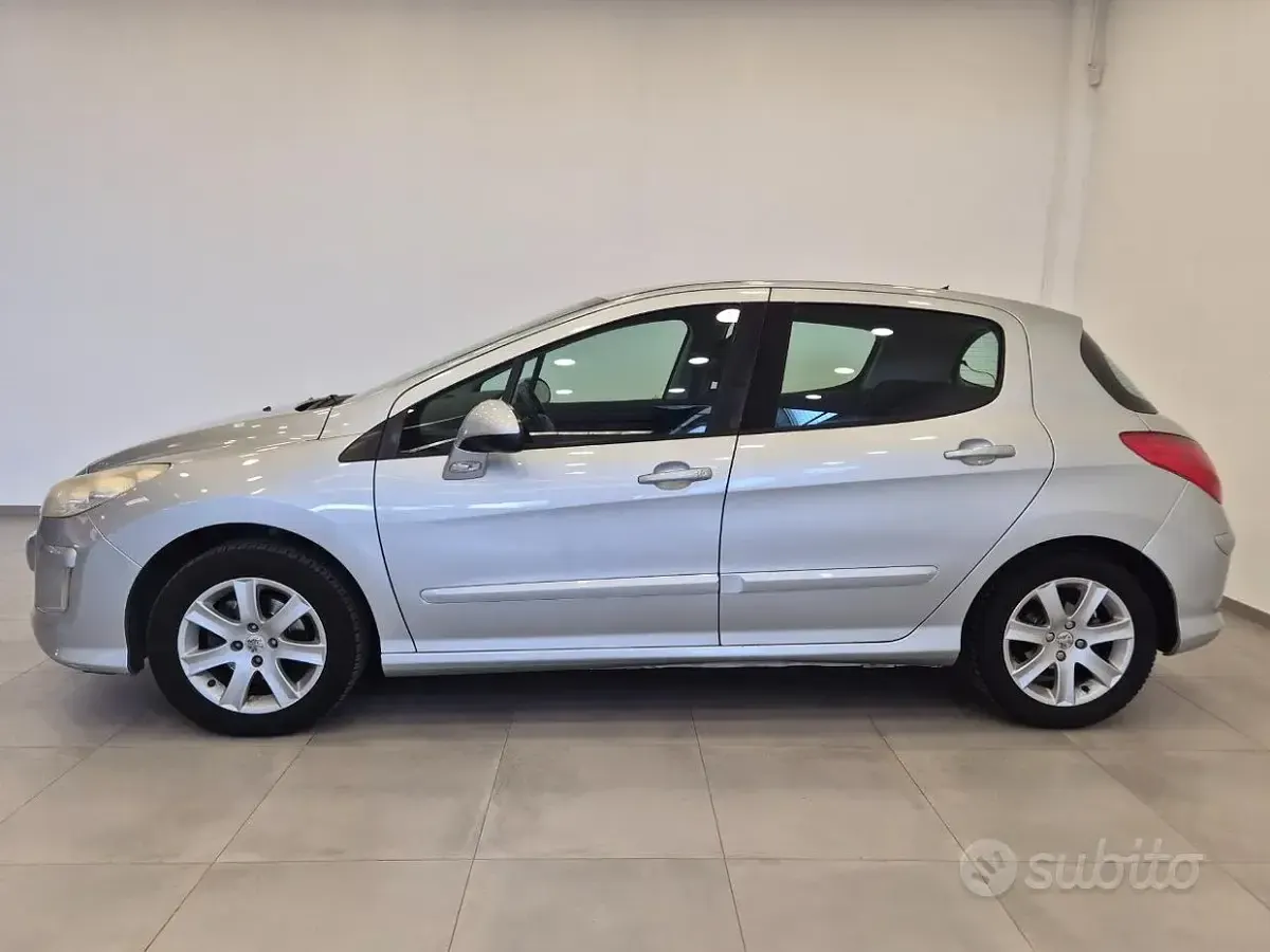 Usata Peugeot 308 Premium 95 CV (69 kW) 2009 Grigio Berlina