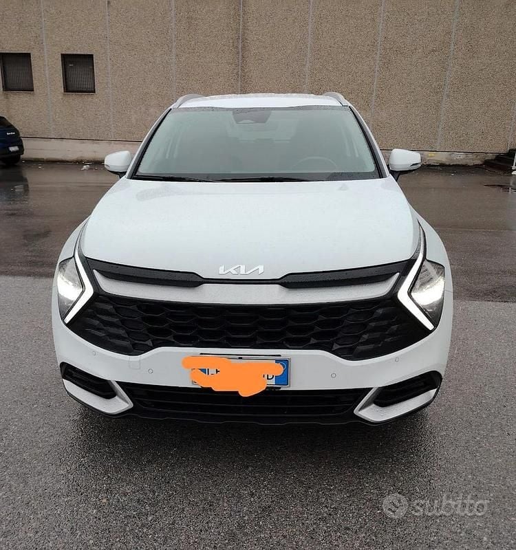 Bianco Usata 2023 Kia Sportage Style SUV | 25.500 € (Buon prezzo) - Immagine 1/4