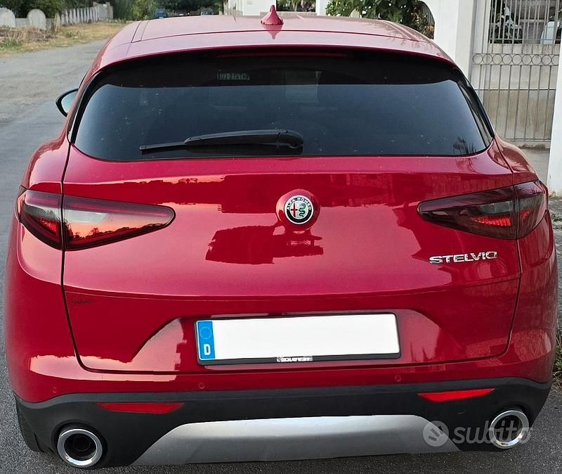 Usata Alfa Romeo Stelvio Super 160 CV (117 kW) 2020 Rosso SUV