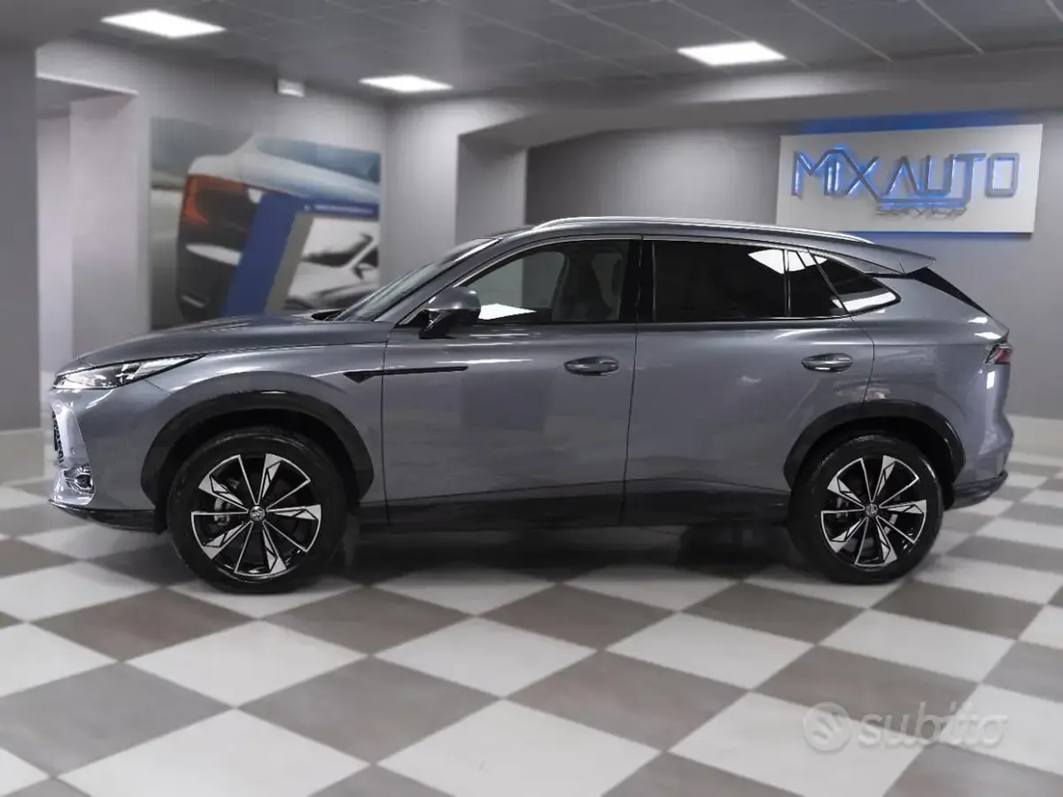 Usata MG HS Luxury 170 CV (125 kW) 2025 Grigio SUV