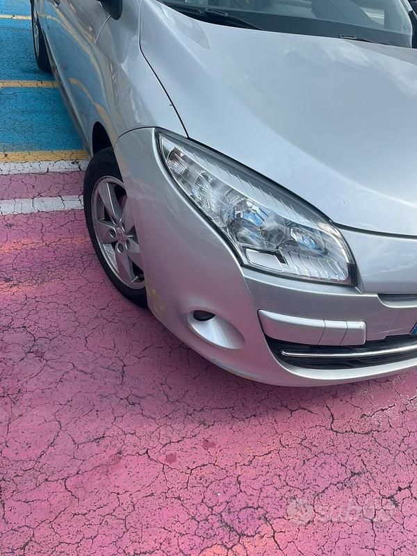 Usata Renault Mégane III 98 CV (72 kW) 2009 Utilitaria