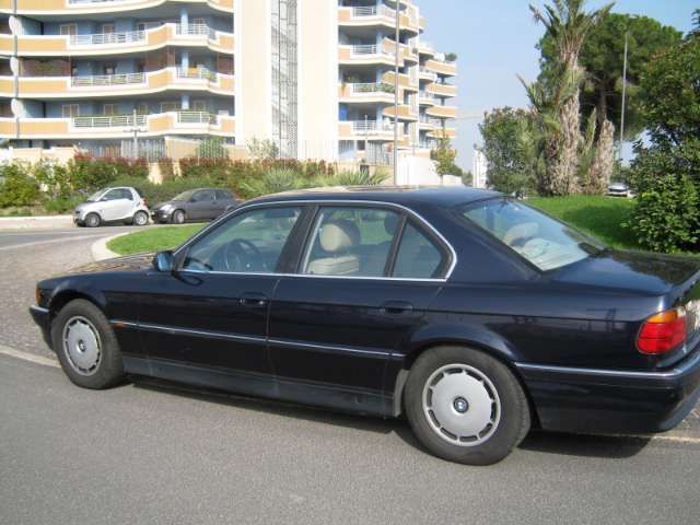 Bmw 728 e38