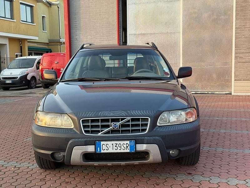 Usata Volvo XC70 163 CV (119 kW) 2005 Grigio Station wagon