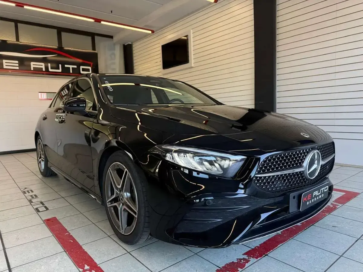 Usata Mercedes A180 AMG Line Premium 136 CV (100 kW) 2023 Nero Berlina