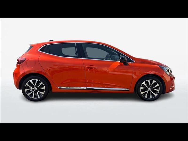 Używany Renault Clio V Techno 145 KM (106 kW) 2022 Pomarańczowy
