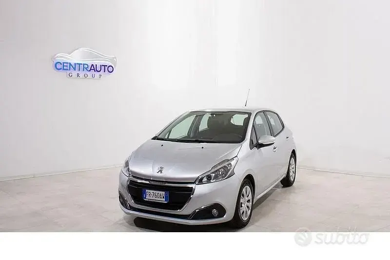 Usata Peugeot 208 Active 75 CV (55 kW) 2018 Grigio Utilitaria