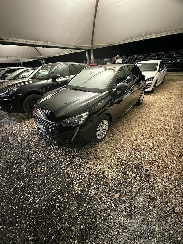 Usata Peugeot 208 2023 Nero Utilitaria