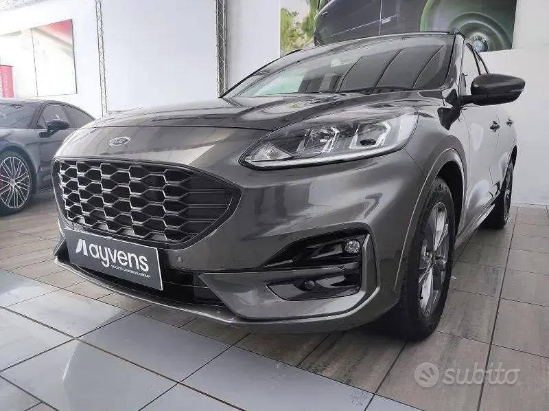 Usata Ford Kuga ST 152 CV (111 kW) 2022 Grigio SUV